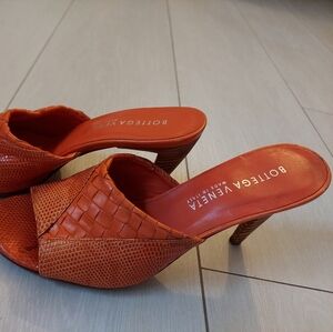 New rare  ..... BOTTEGA VENETA  37  1/2